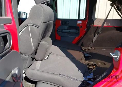 2010 Jeep Wrangler Unlimited Sport из США, поврежденный, VIN 1J4BA3H12AL106576